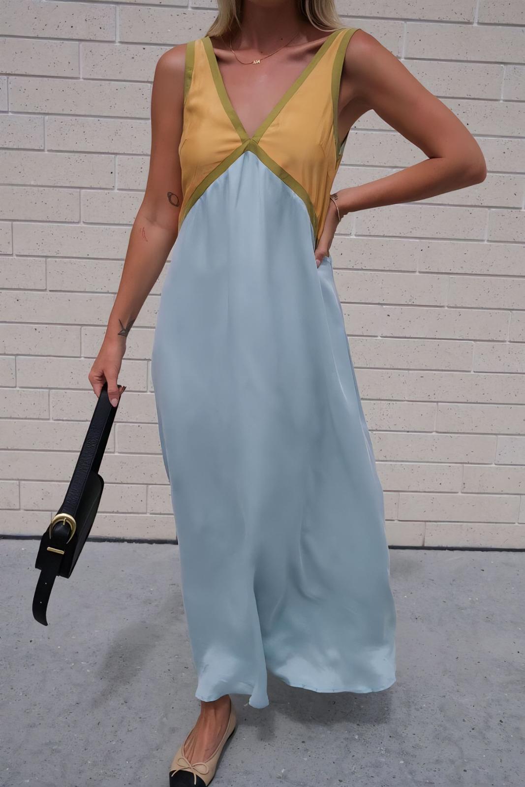Élena | Élégante robe midi sans manches - Beauté Sculptante