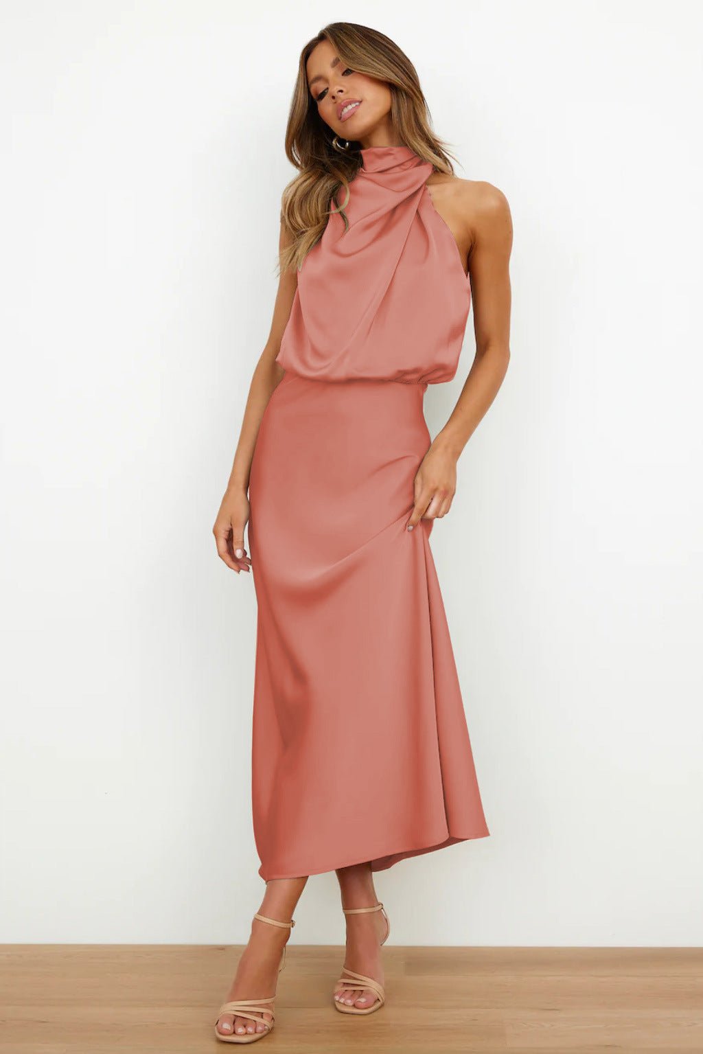 Valeria™ | Robe Longue avec Col Halter - Beauté Sculptante