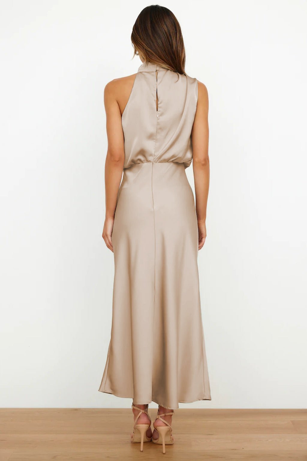 Valeria™ | Robe Longue avec Col Halter - Beauté Sculptante